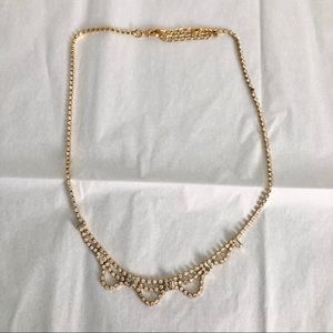 Sparkly gold necklace